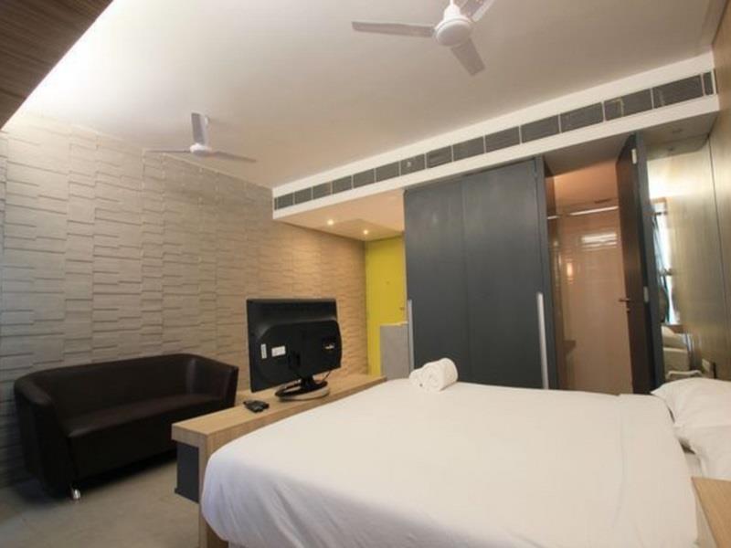 Satkar Paradise Aparthotel Manipal Exteriör bild